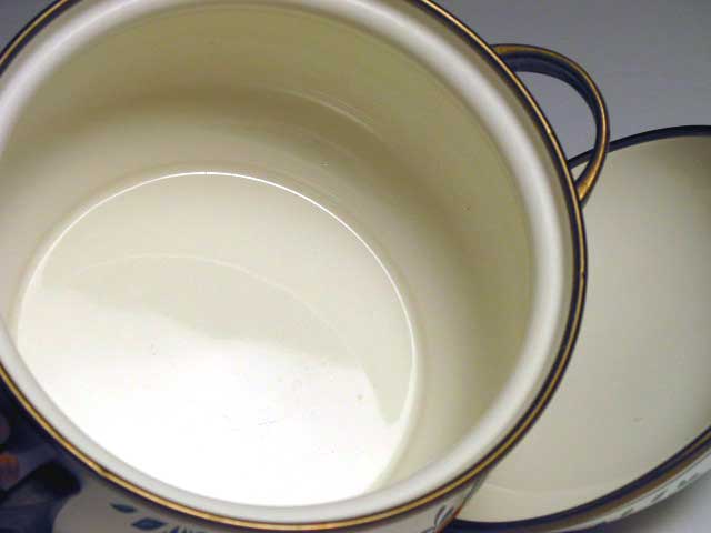 Enamalware Cook Pot w/Lid - Click Image to Close