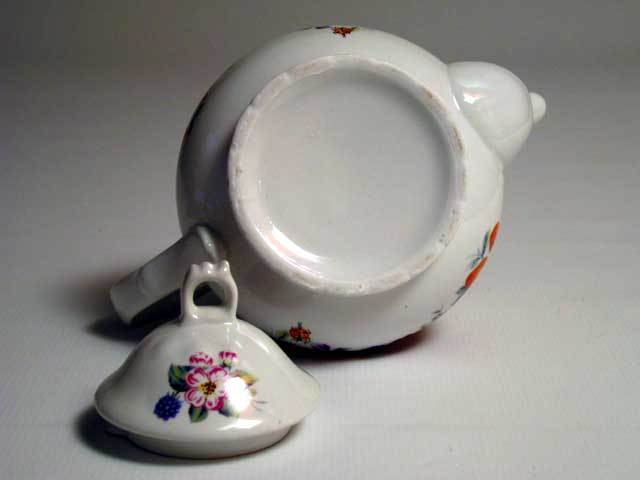 Lovely China Tea Pot - Click Image to Close