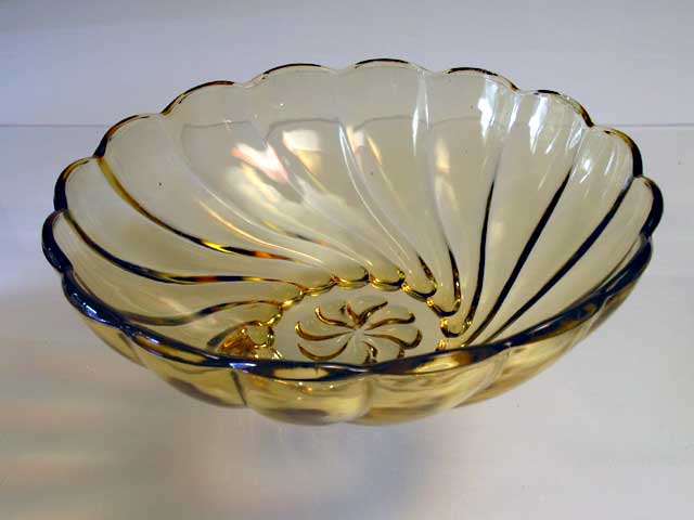 Amber Glass Swirl Fruit Bowl