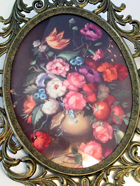 Victorian Convex Oval Floral - Click Image to Close