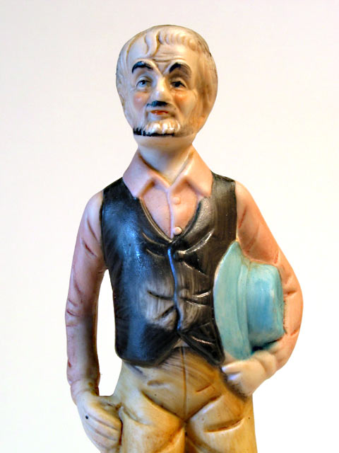 Man with Spade Porcelain Figurine - Click Image to Close