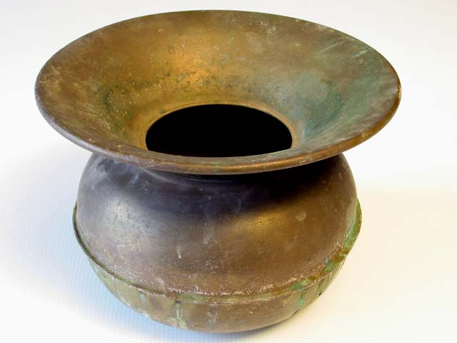 Old Brass Spitoon - Click Image to Close